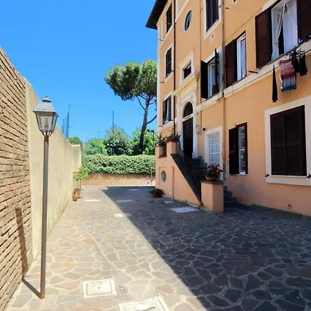 Casa Falcone 16 *